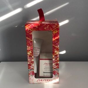 Shiseido large sample bundle